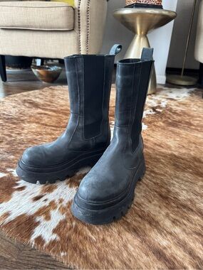 ALOHAS Black Chunky Platform Chelsea Moto Boots